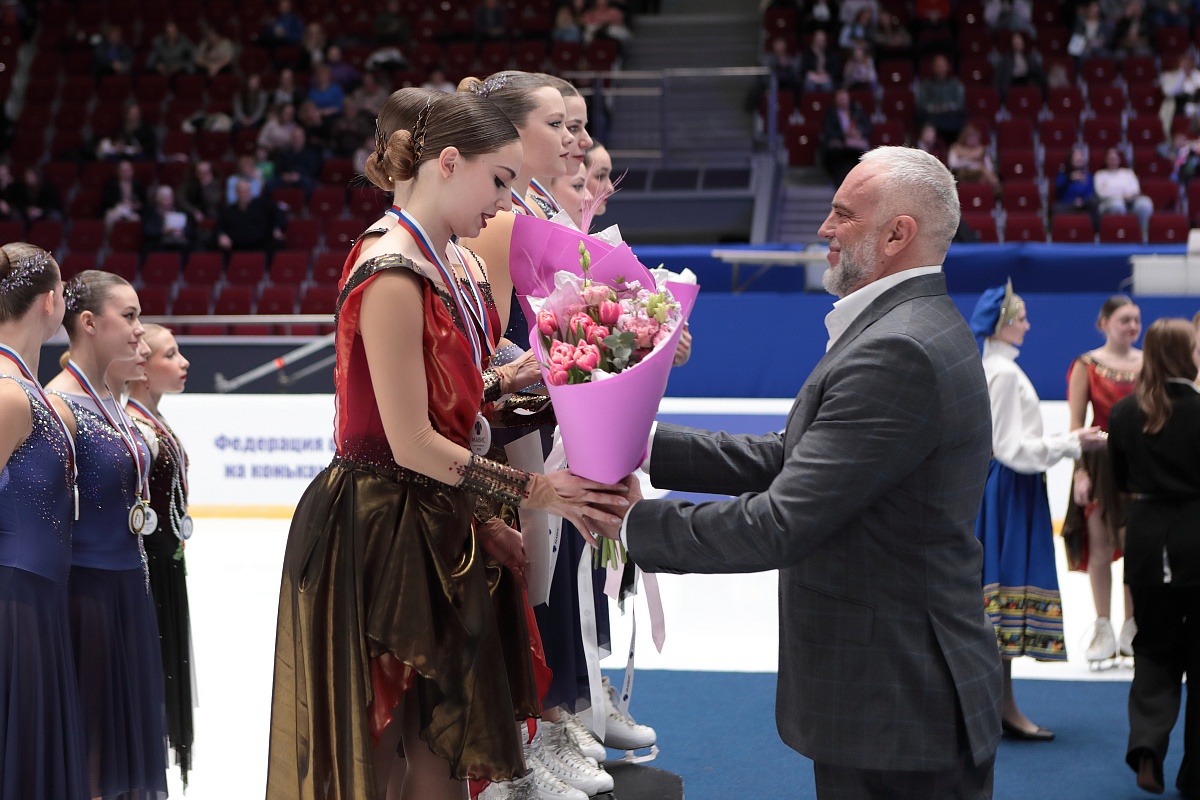 ИСГ «МАВИС» стала генеральным спонсором Чемпионата России по синхронному катанию на коньках